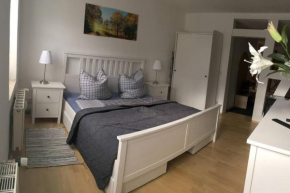 Nette Wohnung gute Austattung Parkplatz Terrasse Greifswald